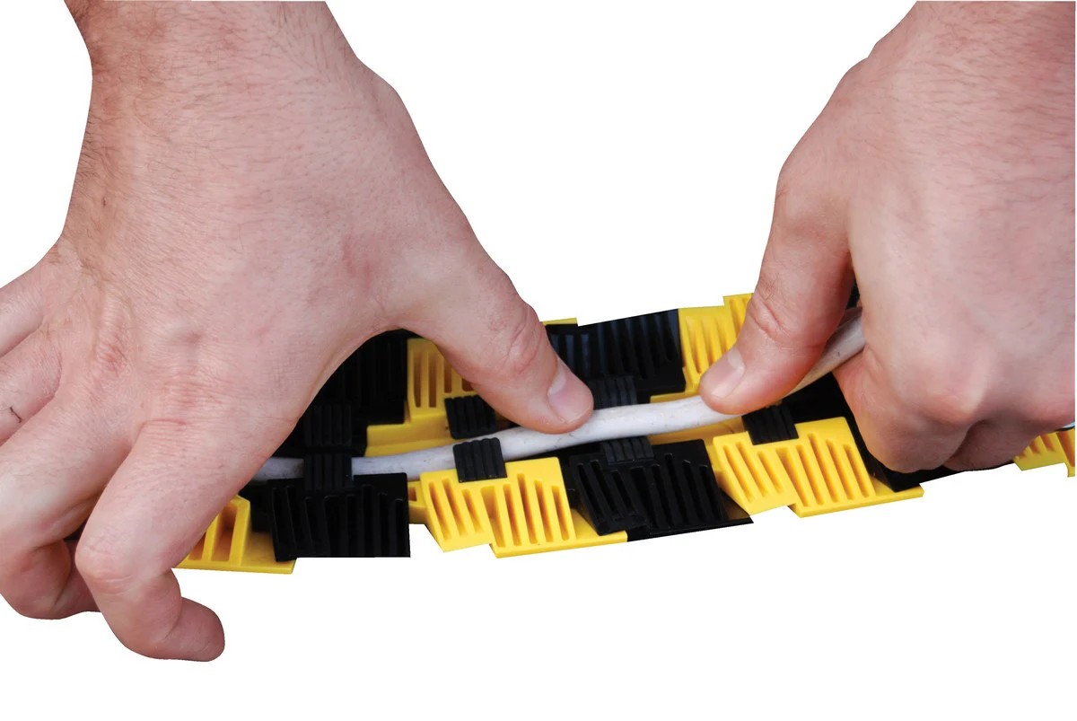 Vestil Manufacturing Corp Sidewinder Cord Protector - Image 4